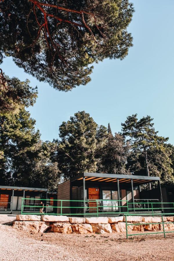 Mobile Home Kailani Nr 121, Camping Porton Biondi Rovinj Bagian luar foto