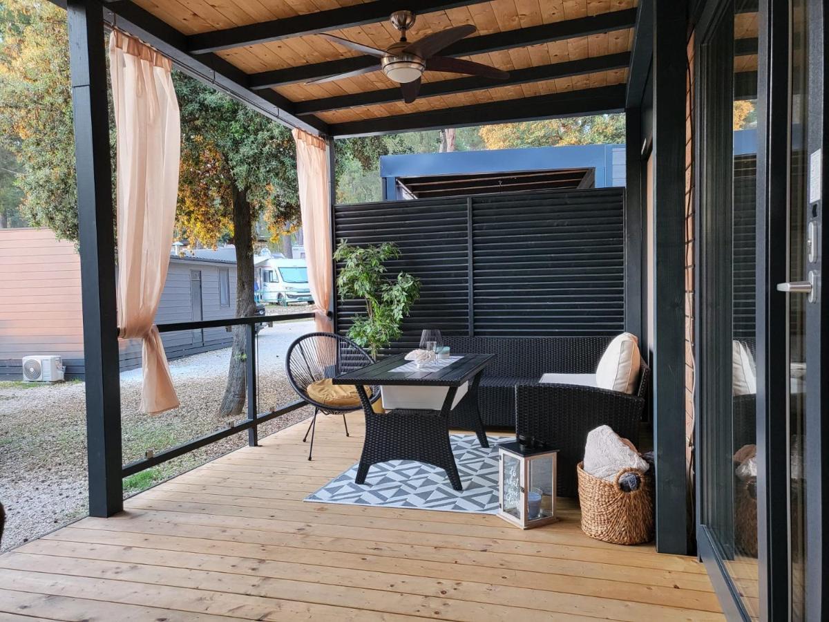 Mobile Home Kailani Nr 121, Camping Porton Biondi Rovinj Bagian luar foto